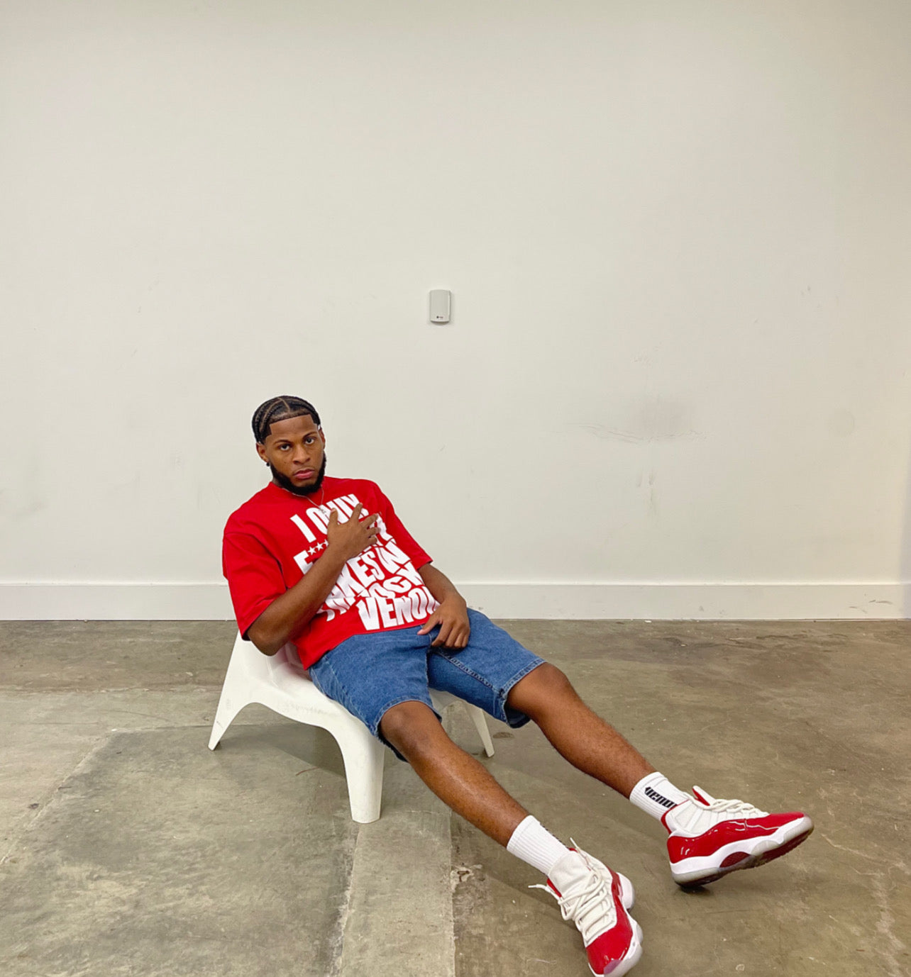 VENOM GRAPHIC TEE (RED)