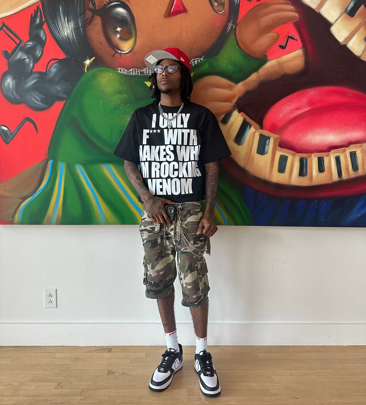 VENOM GRAPHIC TEE (BLACK)